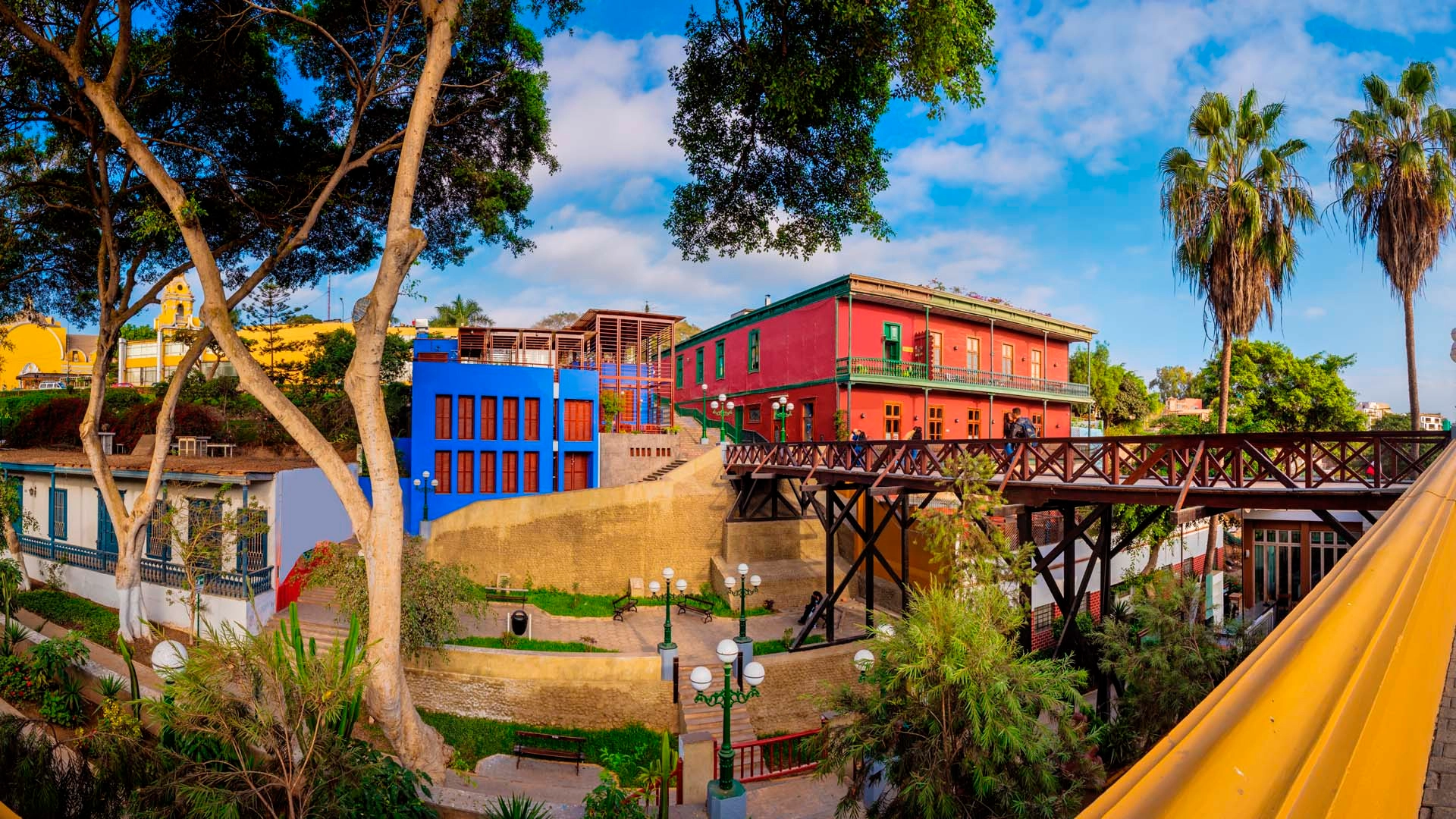 Administración de edificios y condominios en Barranco — edificios residenciales cerca del malecón de Barranco, Lima